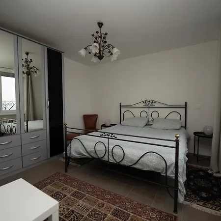 Entire With Stunning View Apartment Cademario