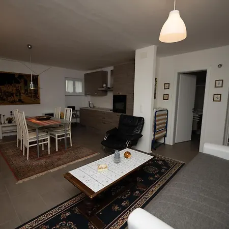 Apartment Entire With Stunning View Cademario